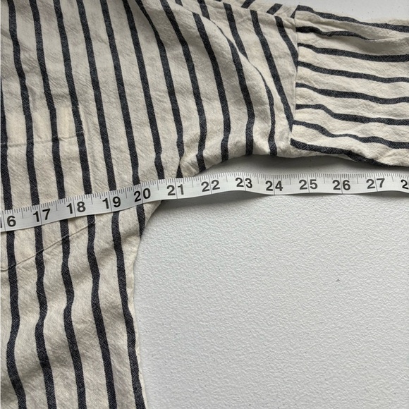 Women’s XS Urban Outfitters button down shirt - Picture 4 of 8